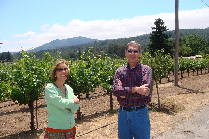 1.JPG - Lil with Dave Wight in the Wight Vineyard
